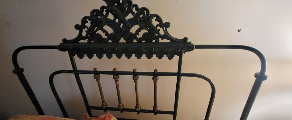 Cama de casal em ferro