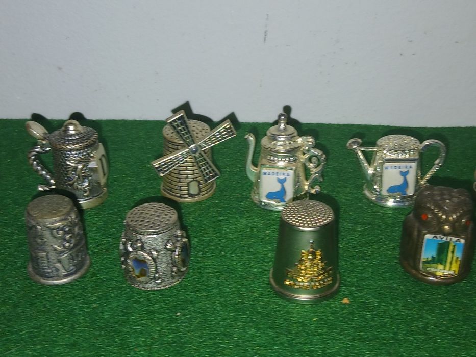 Colecao 12 dedais metal por 25 €