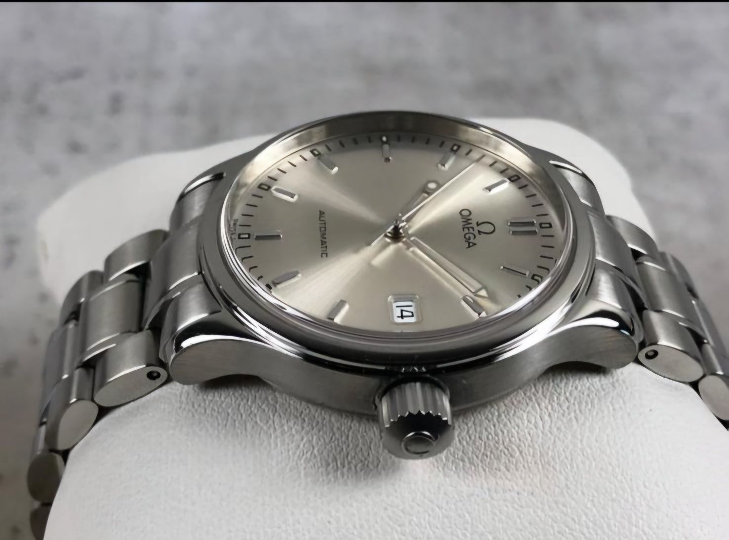 Relógio Omega - Classic Date Automatic