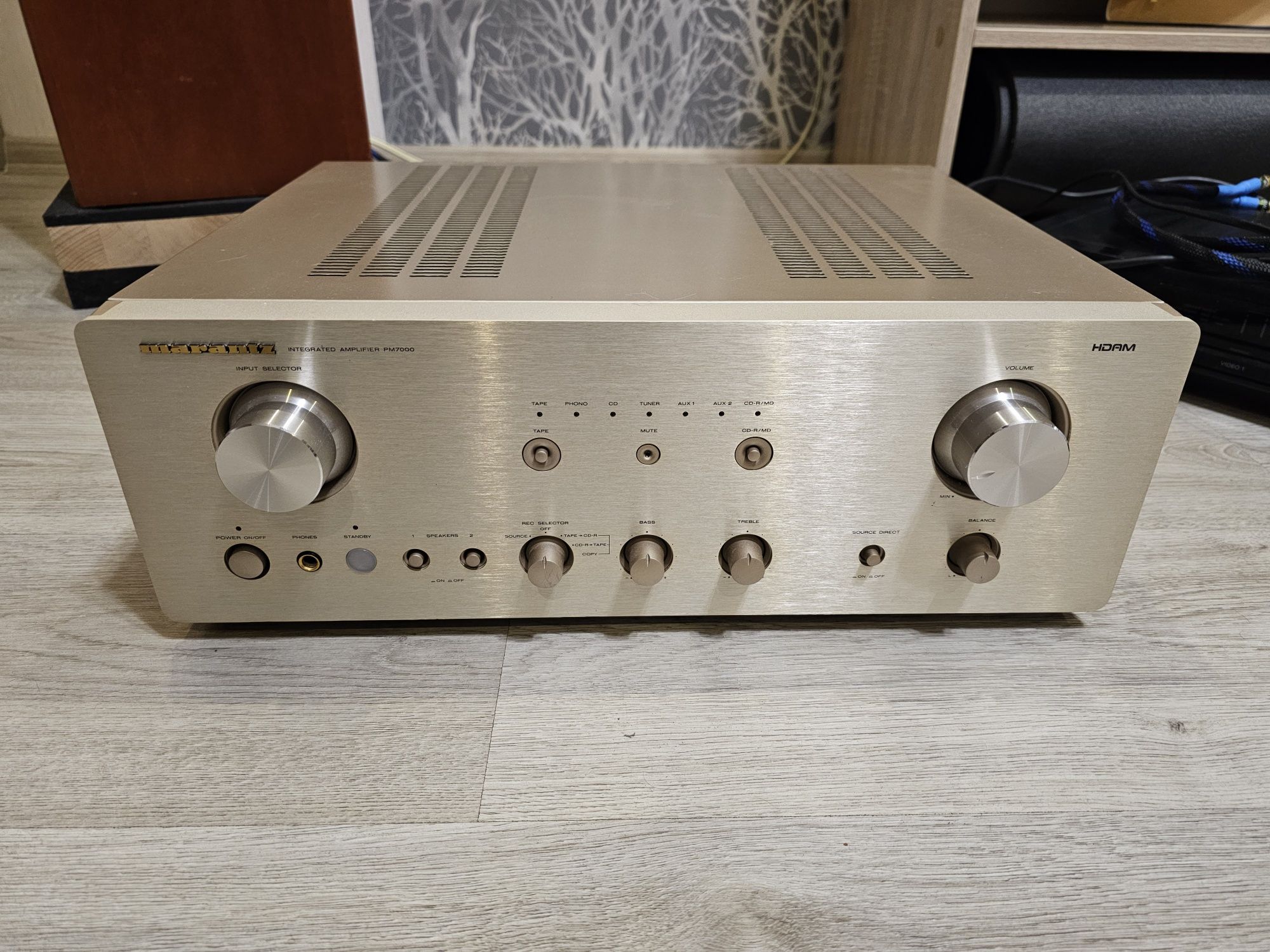 Marantz PM7000 - стерео hi-fi підсилювач