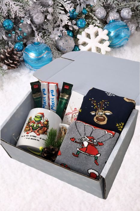 Подарунковий новорічний набір універсальний. Бокс-сюрприз на подарунок