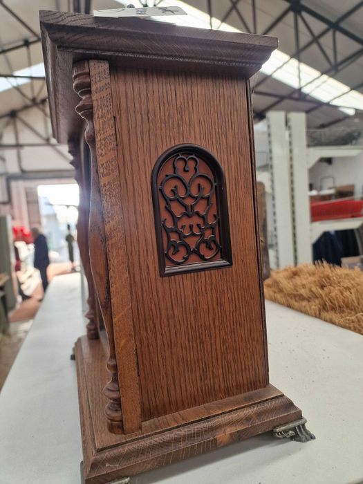 Часы настольные четвертной бой