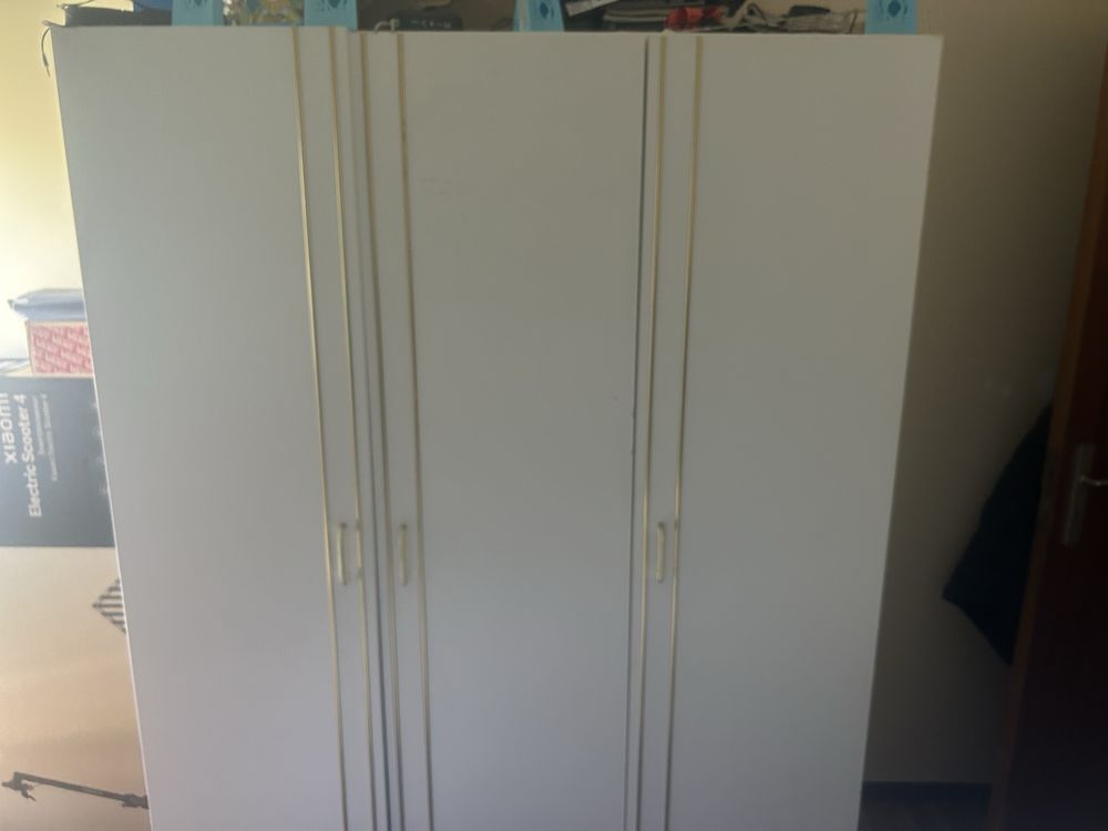 Cama dupla + escravaninha+prateleirase guarda vestidos