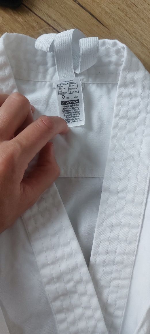 Kimono na karate r. 140