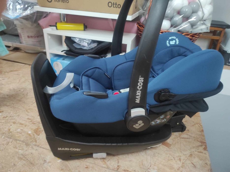 Maxi-Cosi fotelik tinca + baza familyfix3