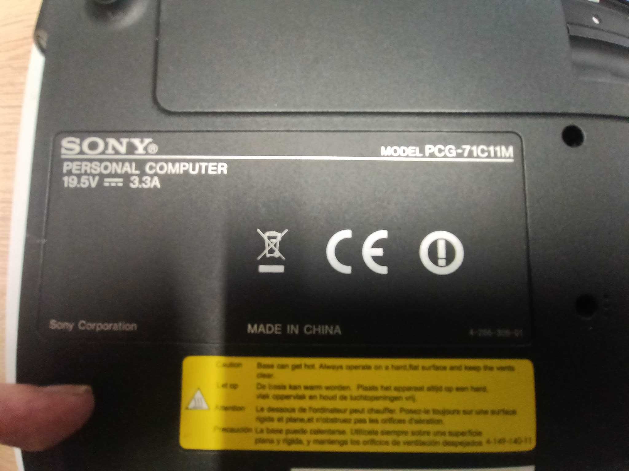 Dolna obudowa do laptopa Sony PCG-71C11M.