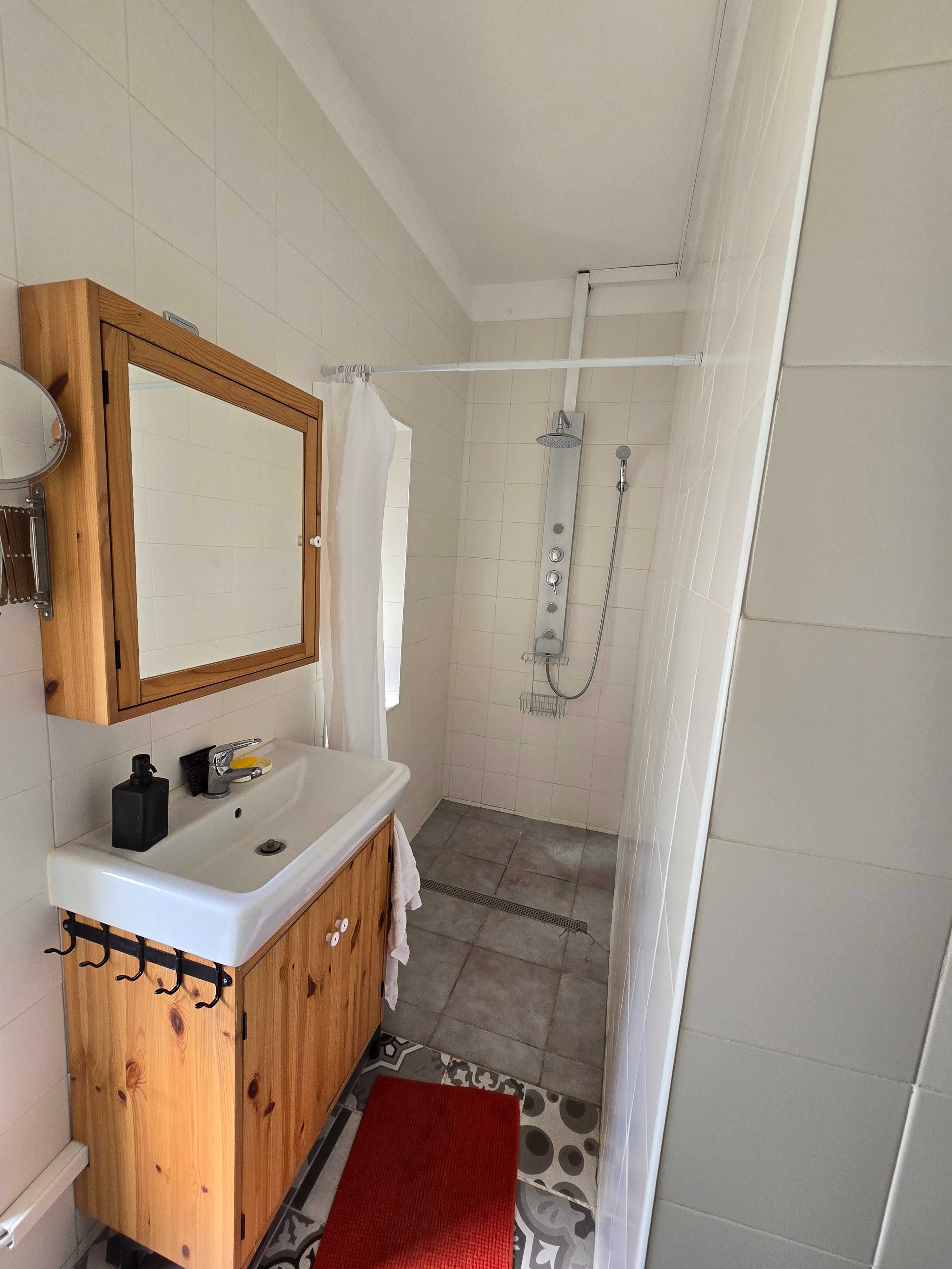 IST Quarto Masc a 2 min Despesas e Limpeza Incluidas