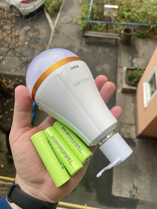 ОЧІКУЄТЬСЯ ПОСТАВКА, Акумуляторна лампа 30 ват + 3 акумулятори