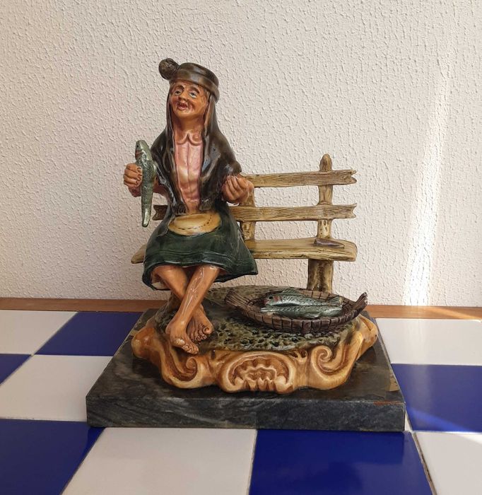Figura Portuguesa em Cerâmica - Peixeira Nazarena