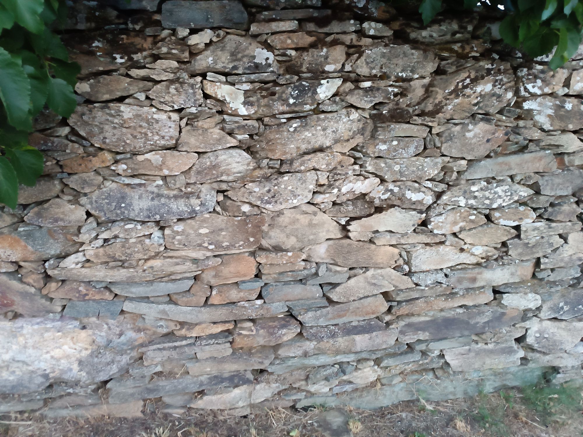 Construção de Paredes de Pedra – Só de Justo | Vários Estilos,