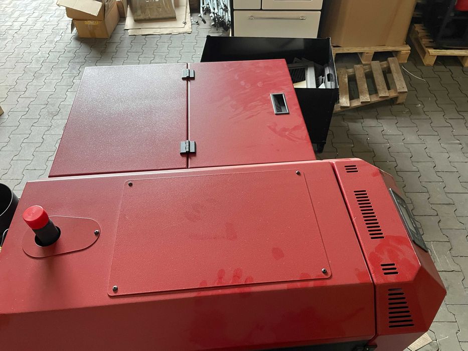 Piec na pellet i drewno Blist Tera 28KW ECODESIGN KLASA A+ Hybrid
