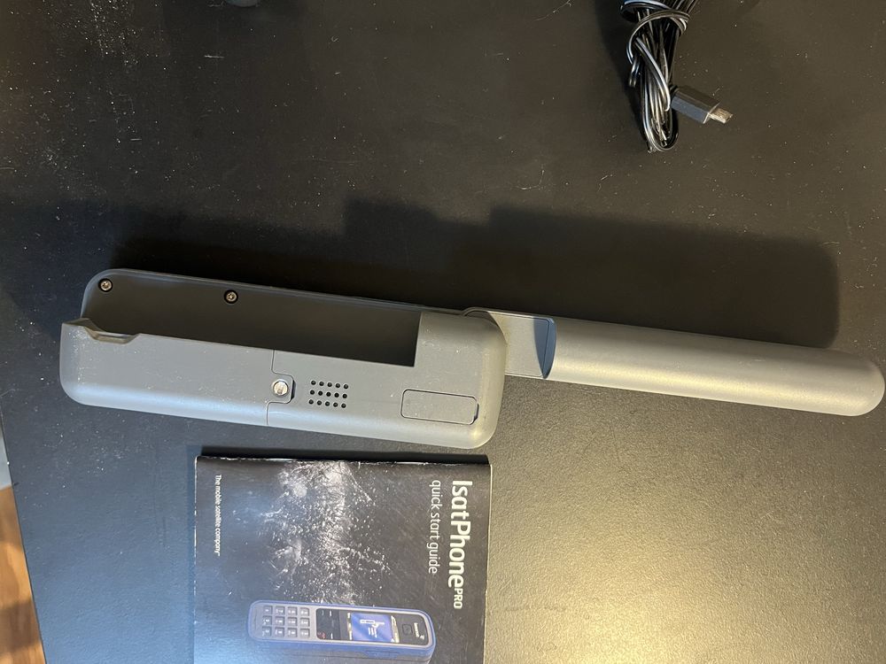 Telefon satelitarny Inmarsat IsatPhone PRO