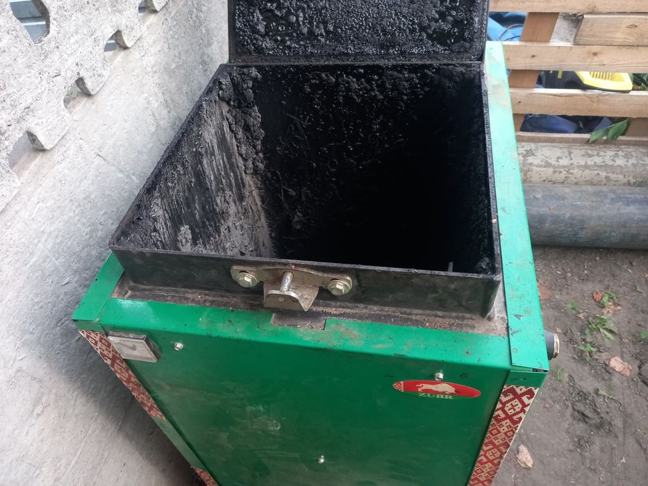 Продам твердотопливный котёл зубр 15кв
