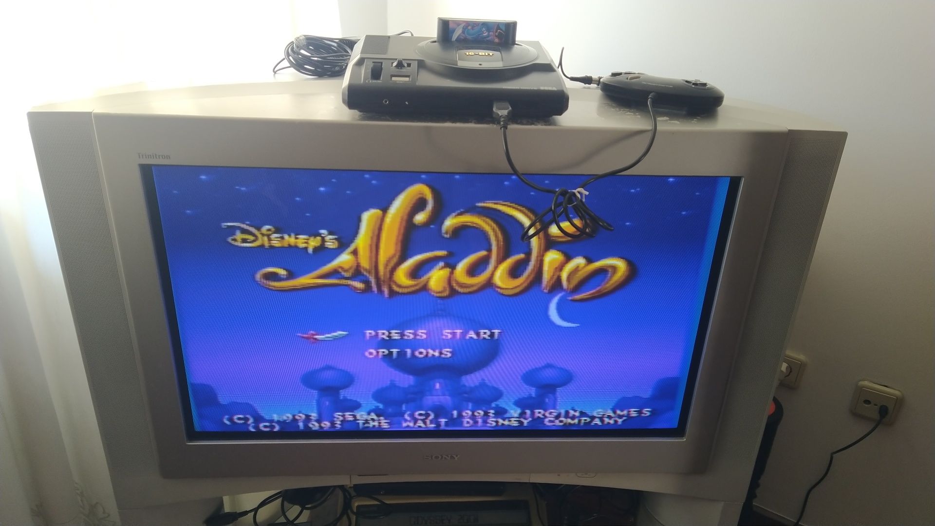 Consola Sega Megadrive na caixa