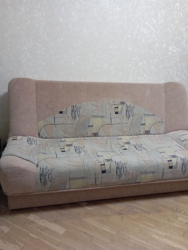 Продам диван  хороший