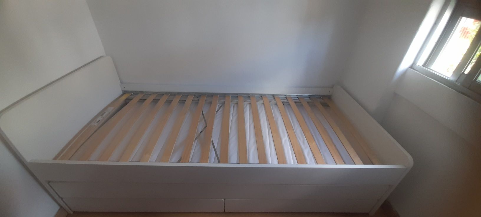 Vendo Cama Ikea com gavetão