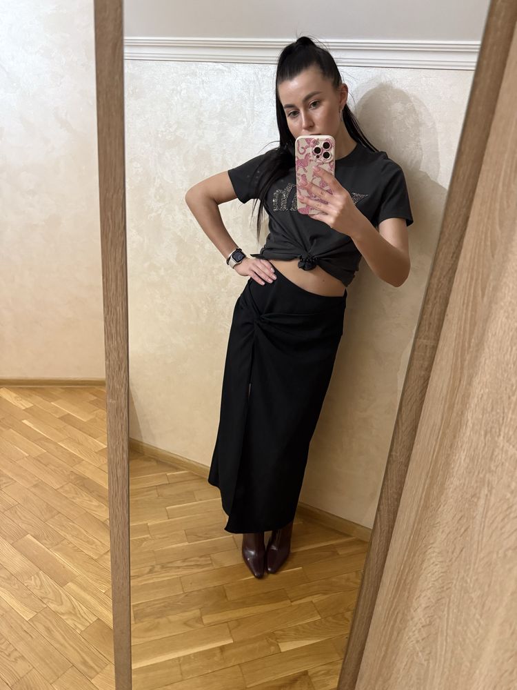 Чорна спідниця з розрізом Zara нова