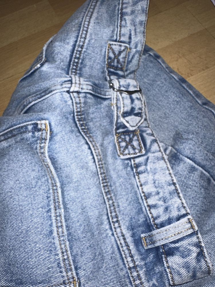 baggy skater jeans