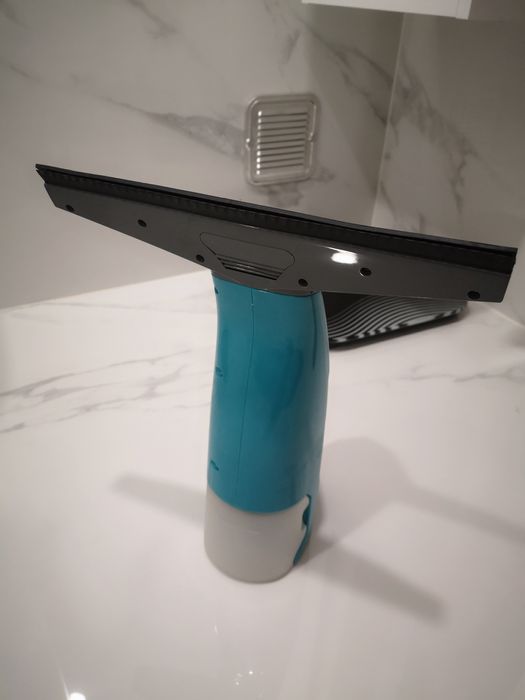 Aspirador de vidros e janelas