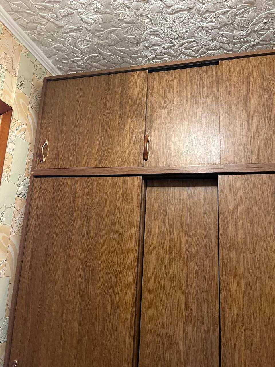 Продамо шафу у коридор