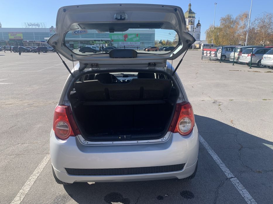 Chevrolet Aveo 2011 automatic hatchback 162 тис. км газ/бензин