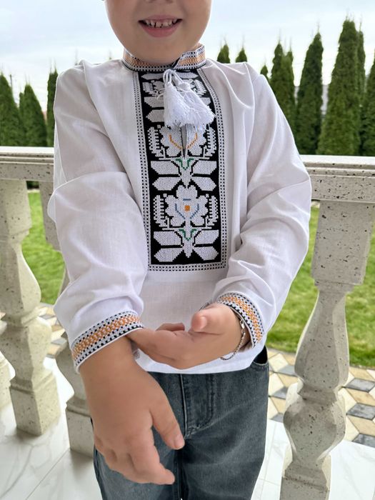 Борщівська дитяча вишиванка