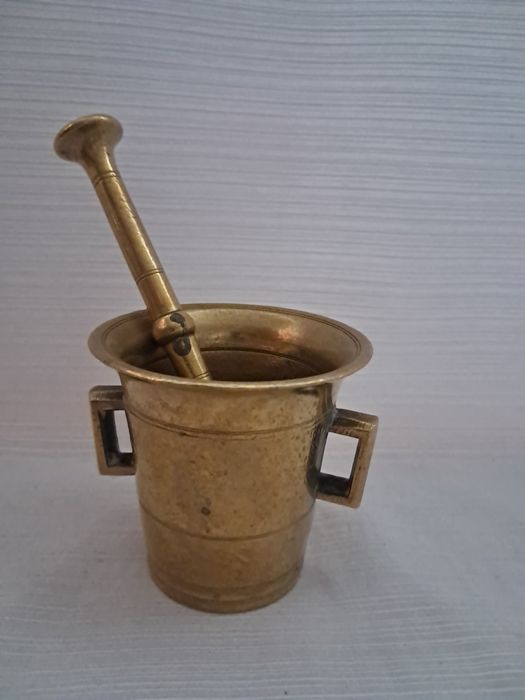 Moździerz z mosiądzu