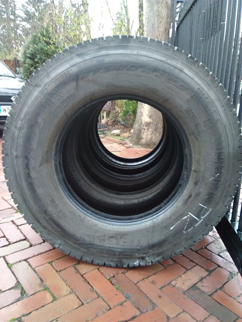 Opony 295.80.22.5 Pirelli tw01. 17 mm 501/757/050