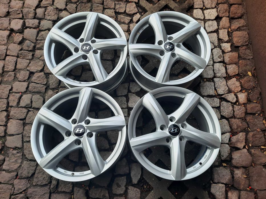 Felgi aluminiowe HYUNDAI 17" 5x114,3 i40 ix20 i30 Tucson