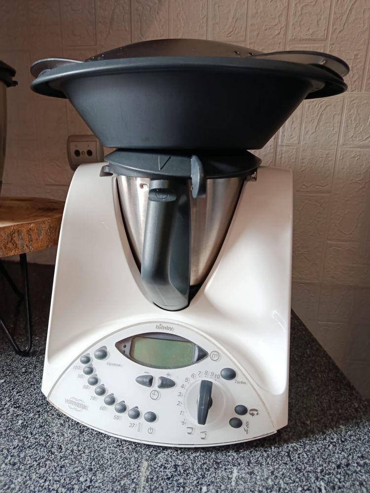 Bimby TM 31 com 2 copos em bom estado