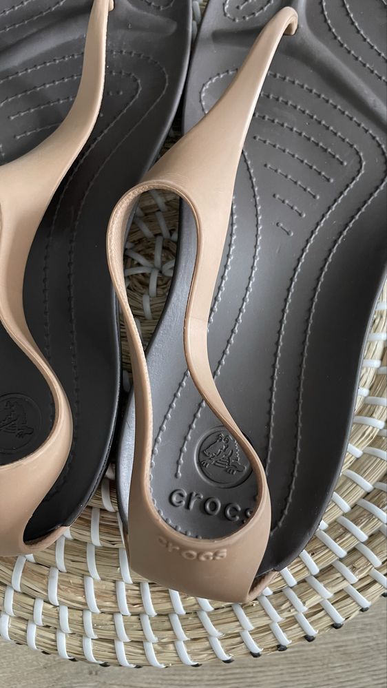 Crocs japonki Sexi Flip Bronze/Espresso W10 41/42