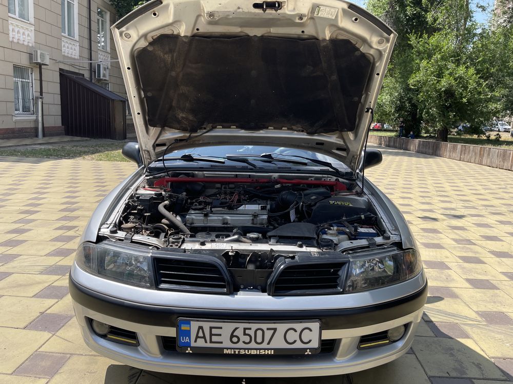 Mitsubishi Carisma 2002 мицубиси каризма