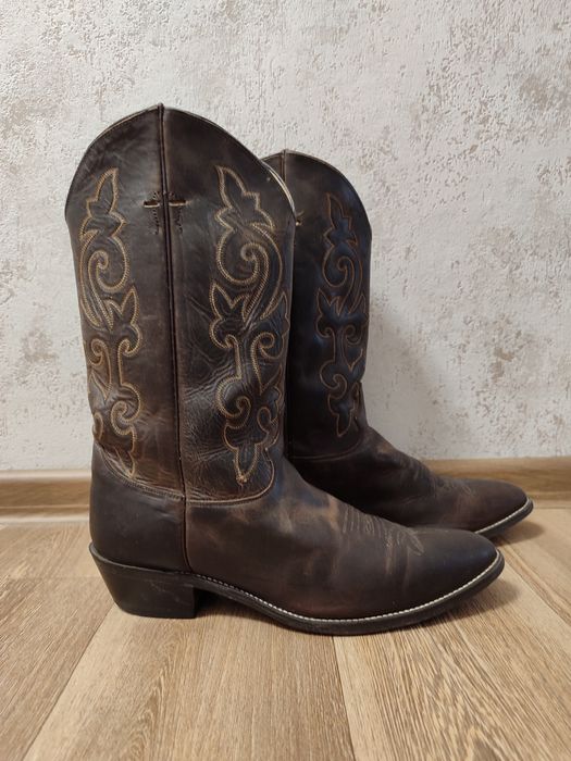 Черевики, чоботи