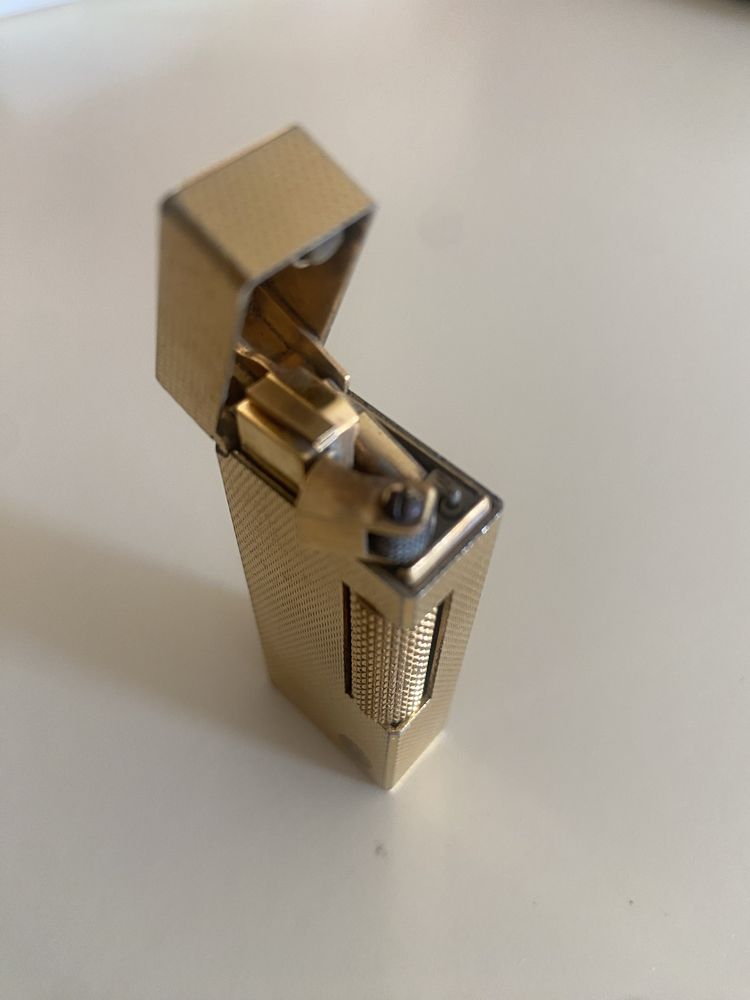 Isqueiro Dunhill Rollagas banhado a ouro