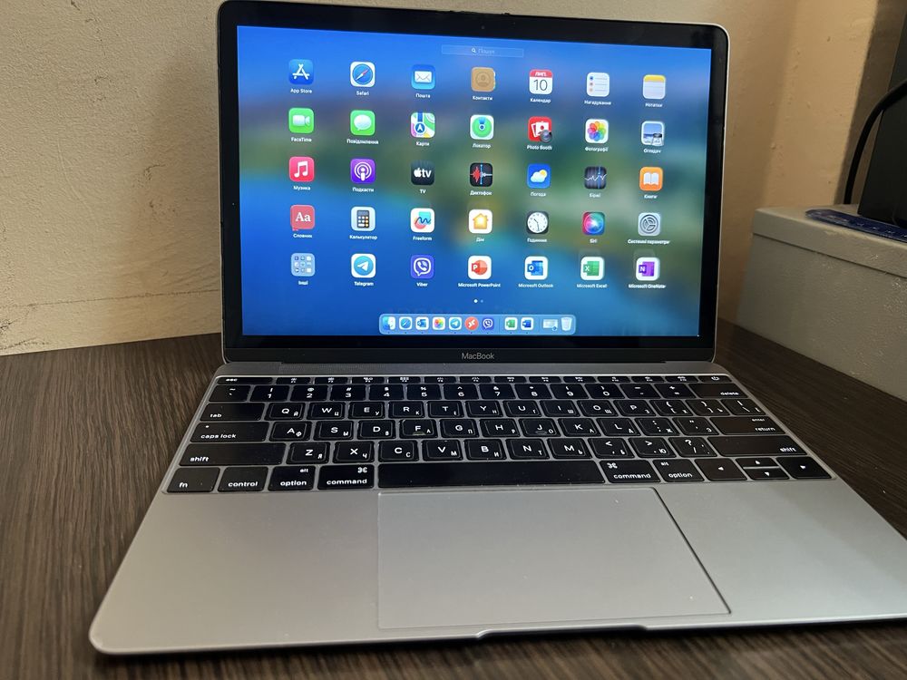 Продам свій Macbook Air Retina 12 2017г