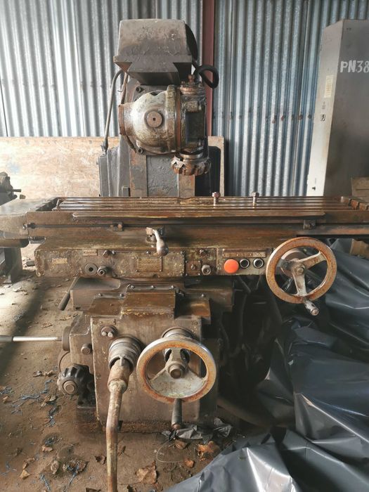 Do sprzedania Frezarka uniwersalna 3AB0K, rok prod.: 1978, Typ: 6P82