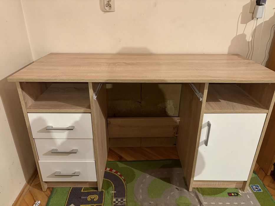 Biurko z szafkami