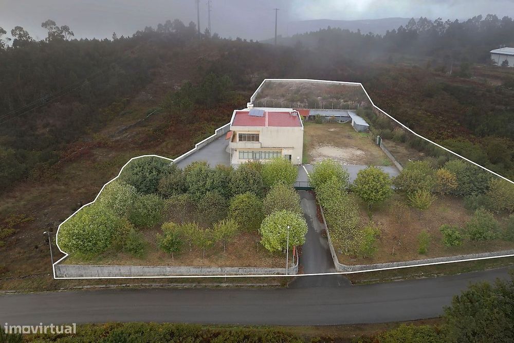 Prédio  para arrendamento