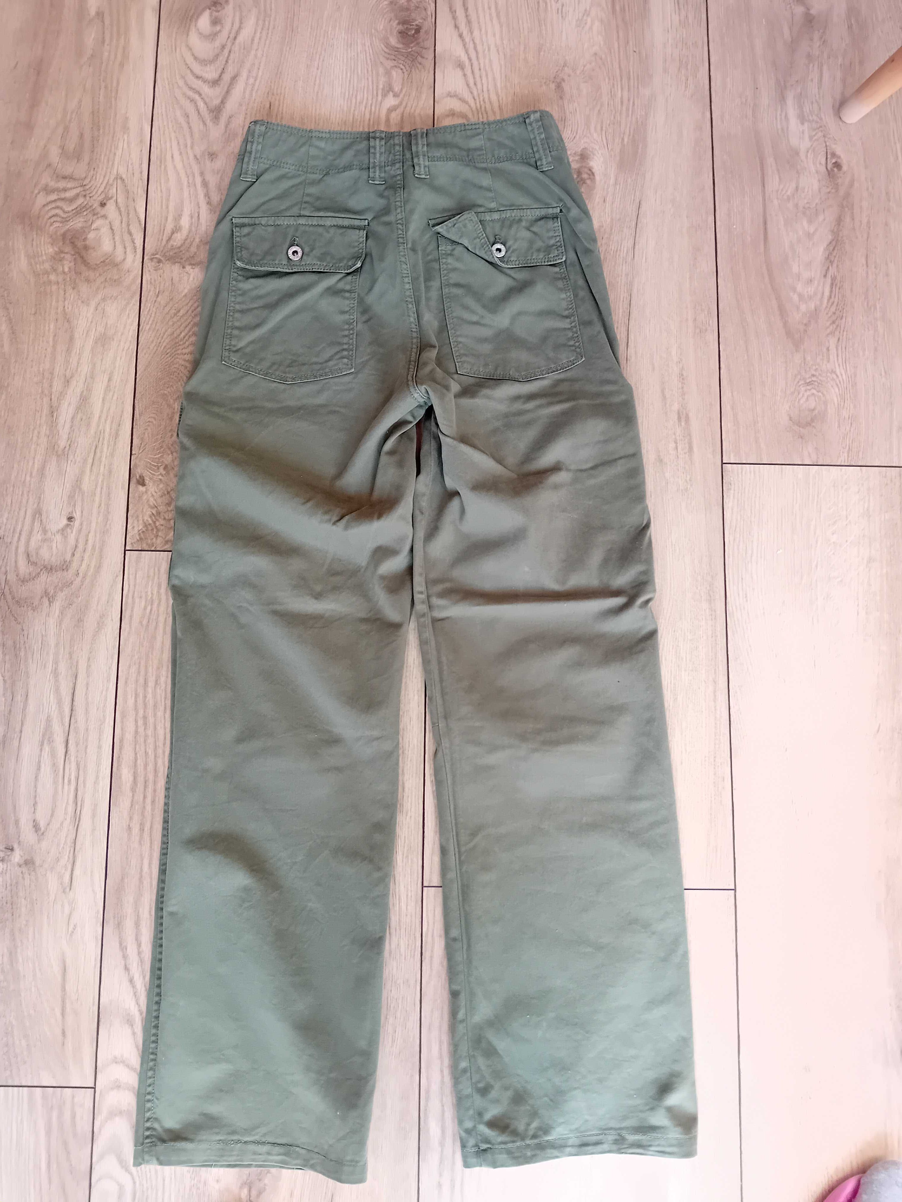 Spodnie damskie Cargo Bershka r.32