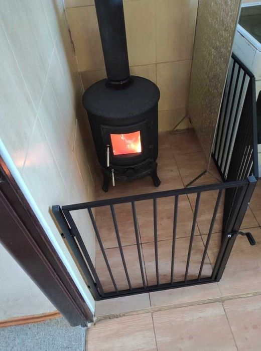 Bramka Barierka Zabezpieczająca Osłona do Kominka Pieca Ochronna