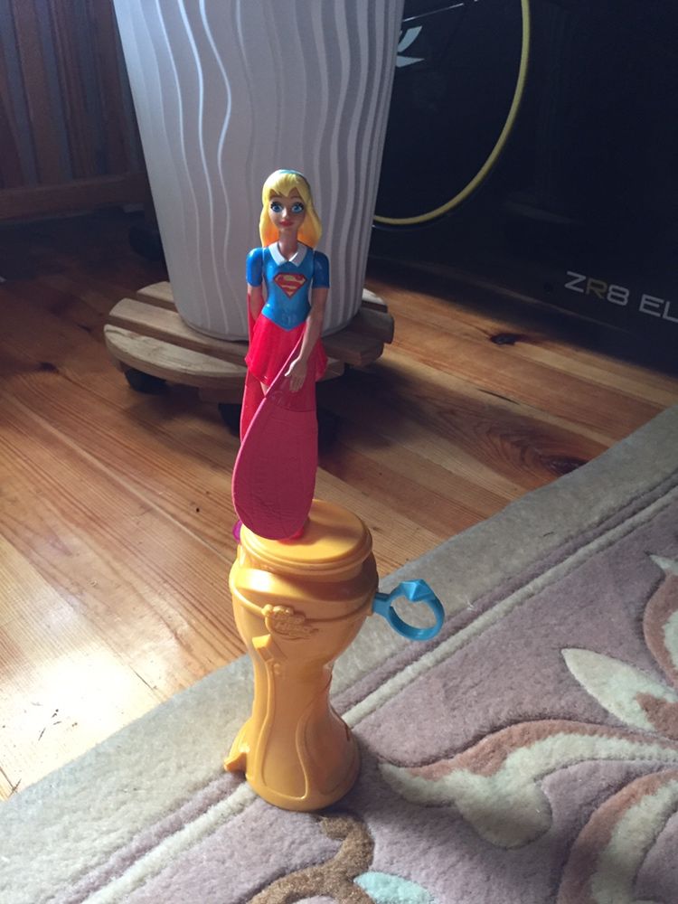 Supermenka Barbie latająca Mattel bdb