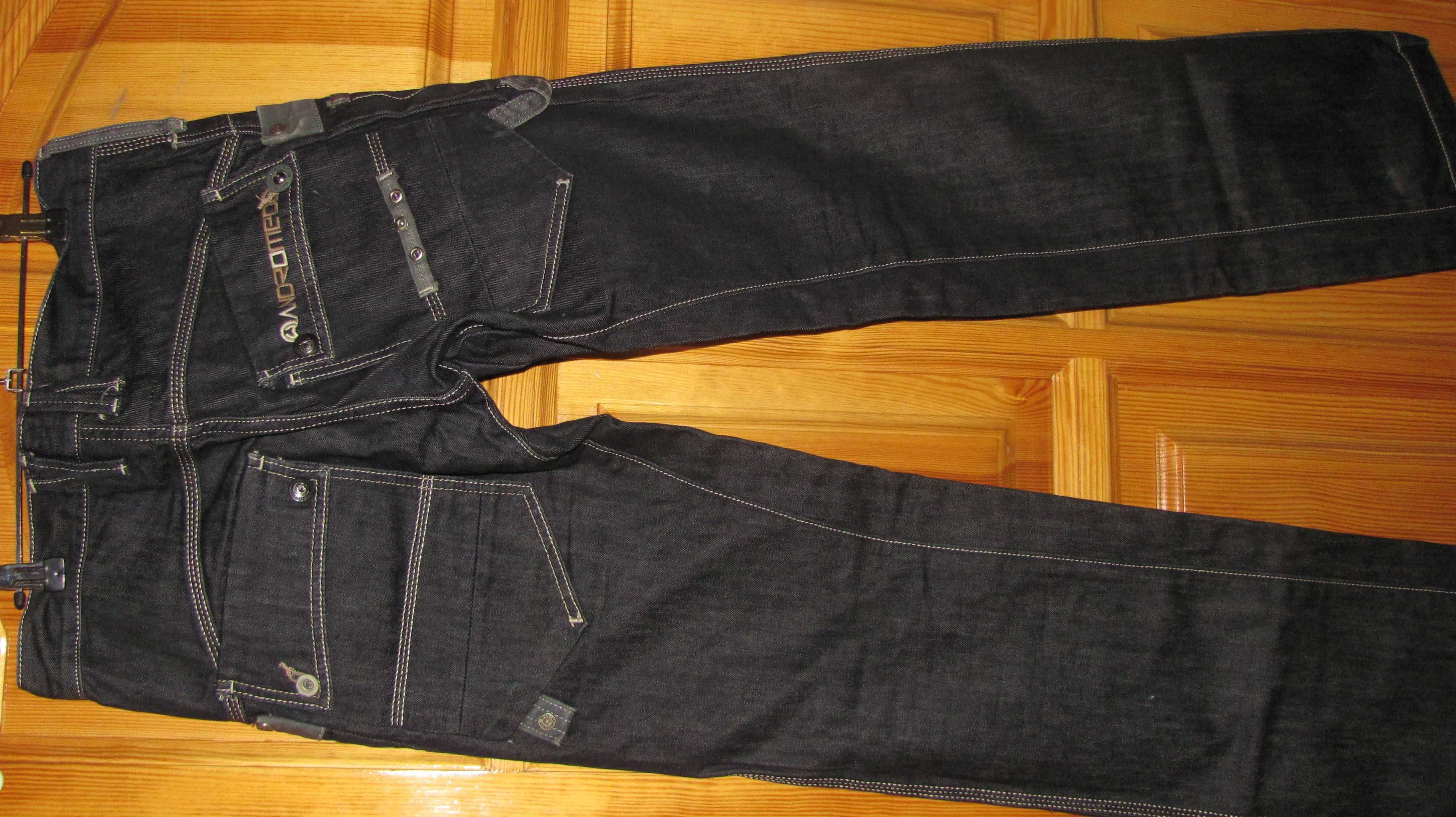 Продам джинсы мужские Турция W 30. L 34