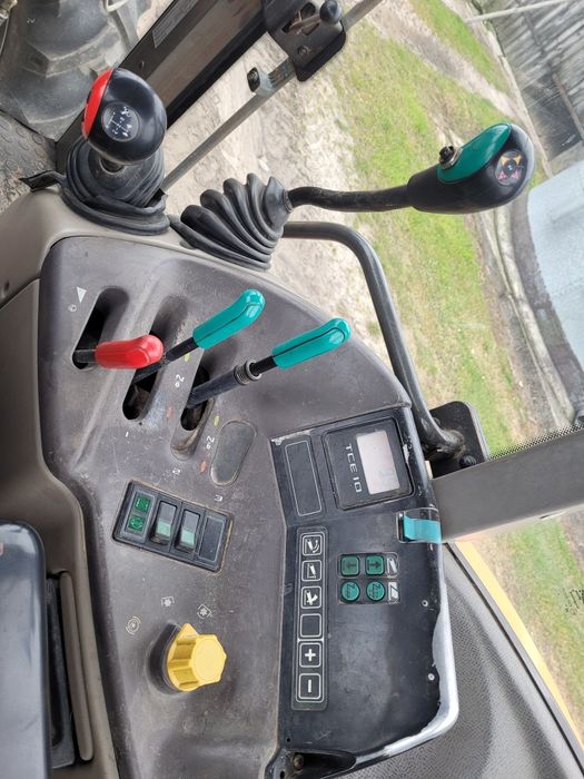 Sprzedam Renault Ares 550RX