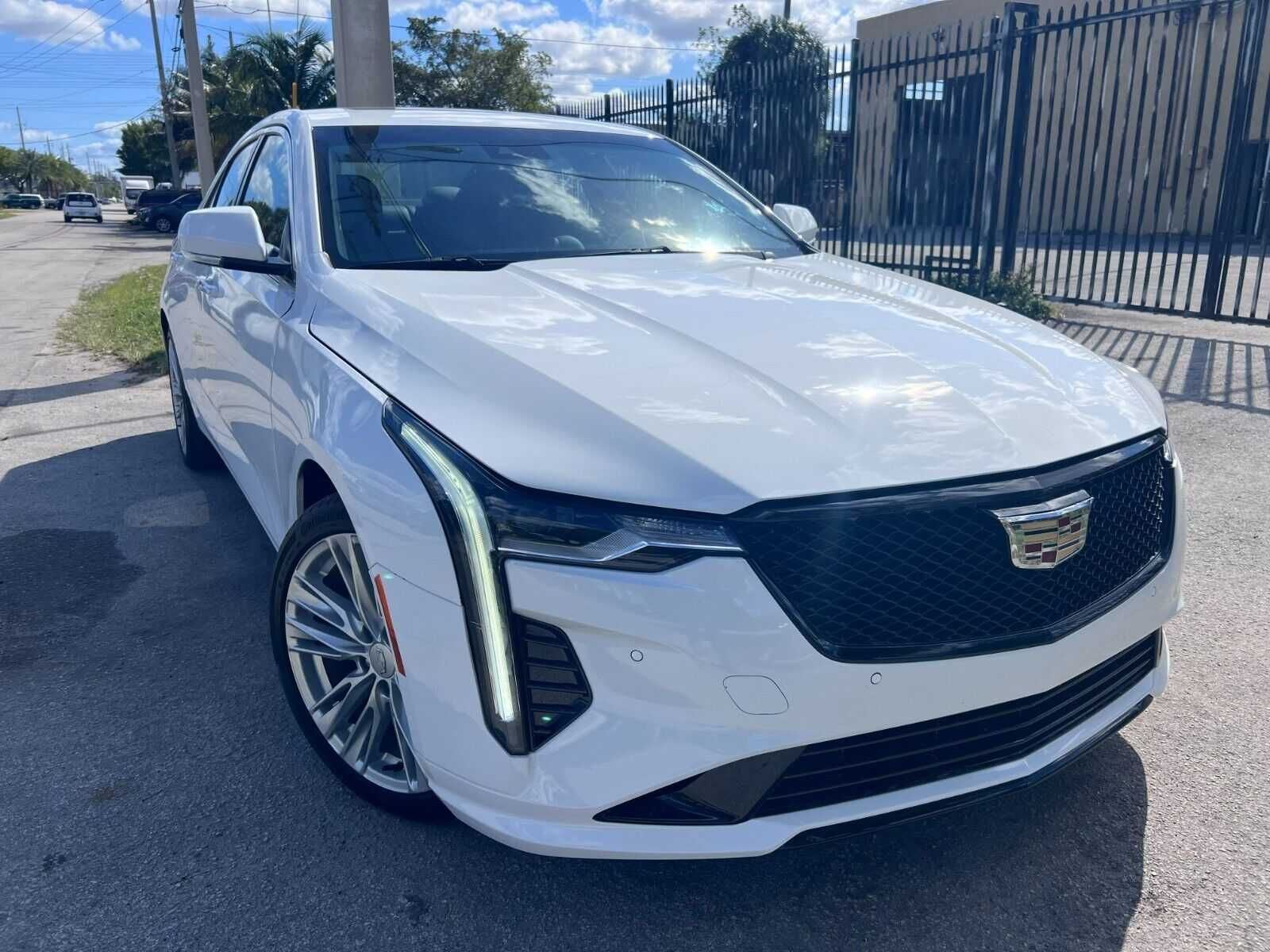 2023 Cadillac CT4