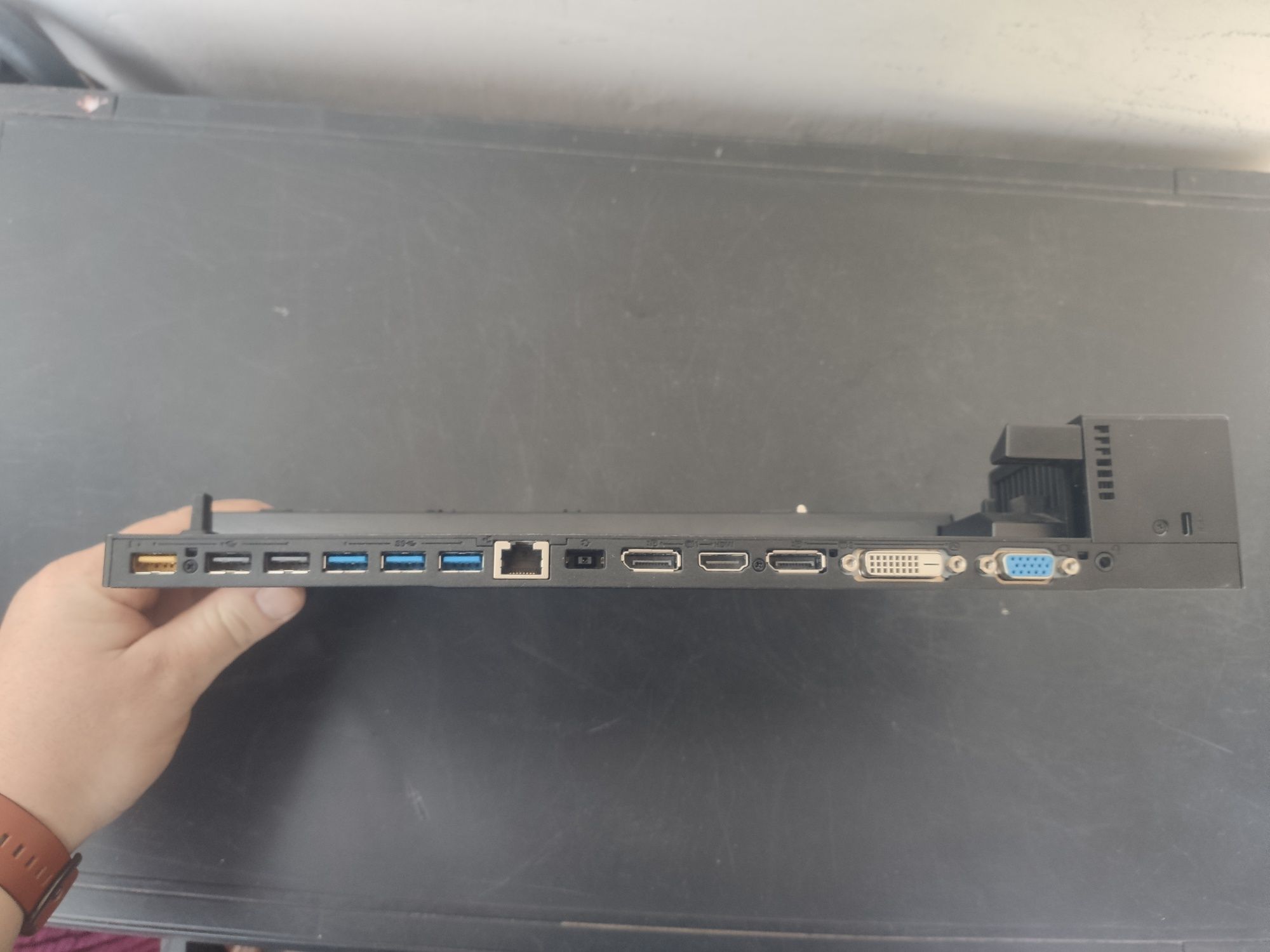 Stacja dokujaca lenovo 40a2 z zasilaczem 90w ultradock 2xDP 1xHDMI