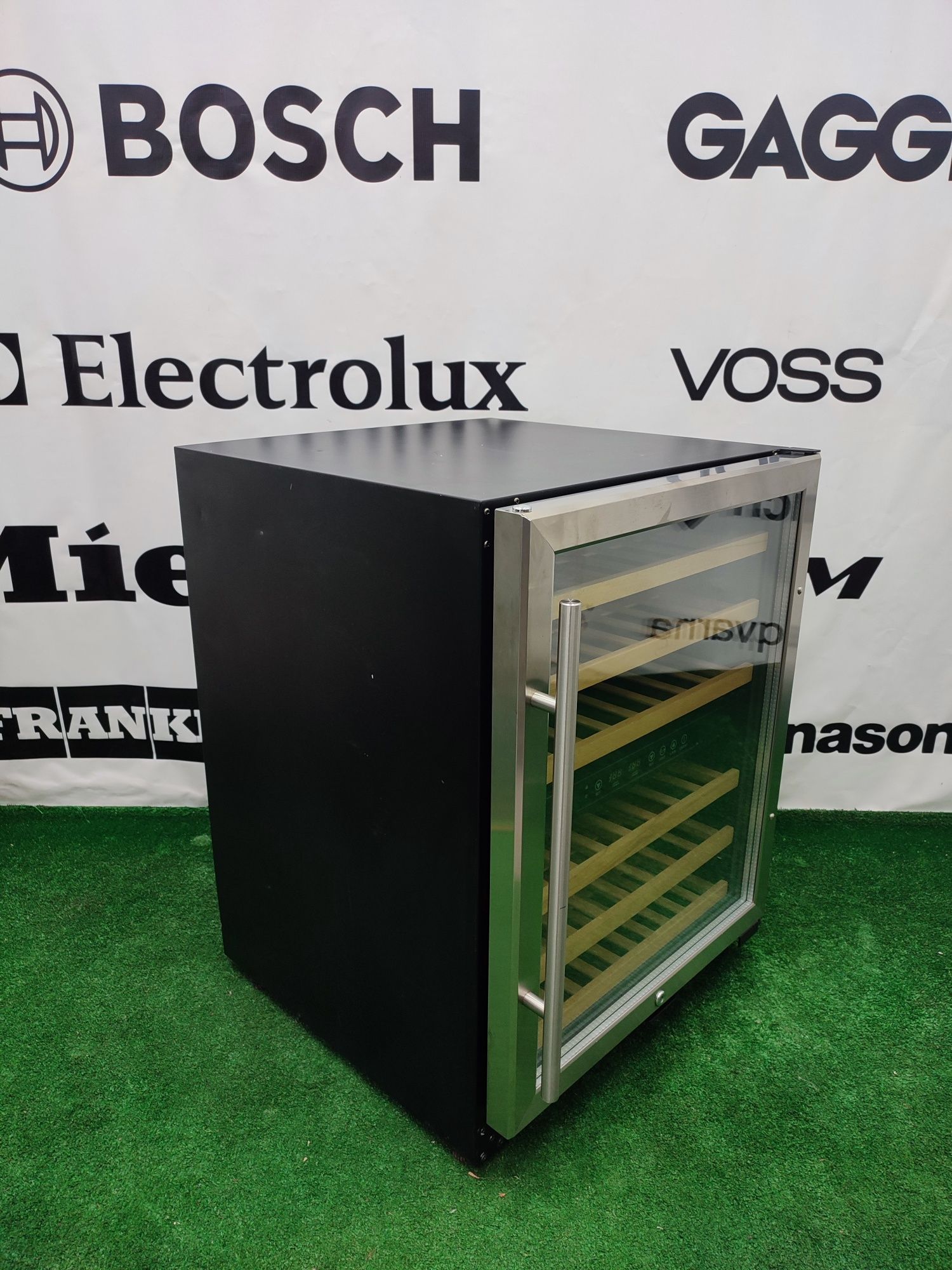 Холодильник для вина Vinobox 50 GC2T