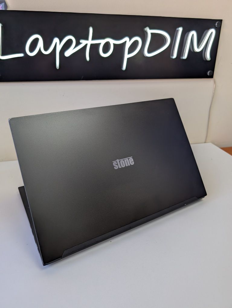 Потужний Ноутбук Toshiba Stone Pro P105E/i5-10210U/16/512/FHD/IPS/15.5
