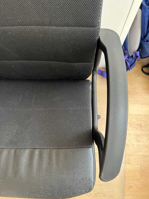 Cadeira secretária muito confortável perfeita para o dia a dia