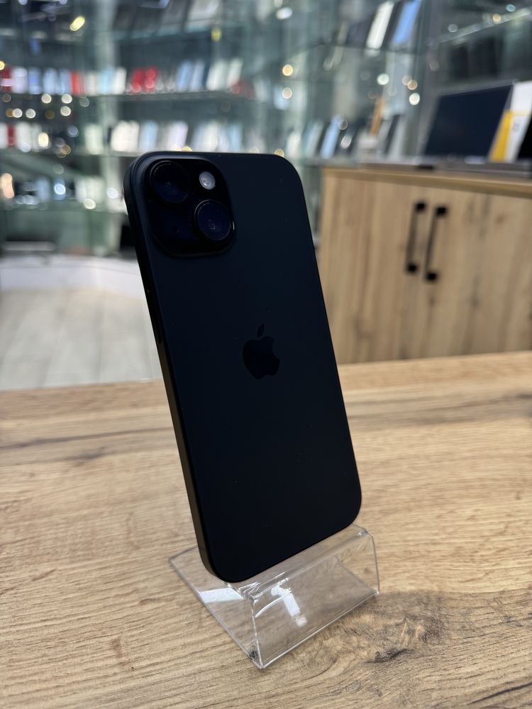 Apple iphone 15 128gb balck 670$