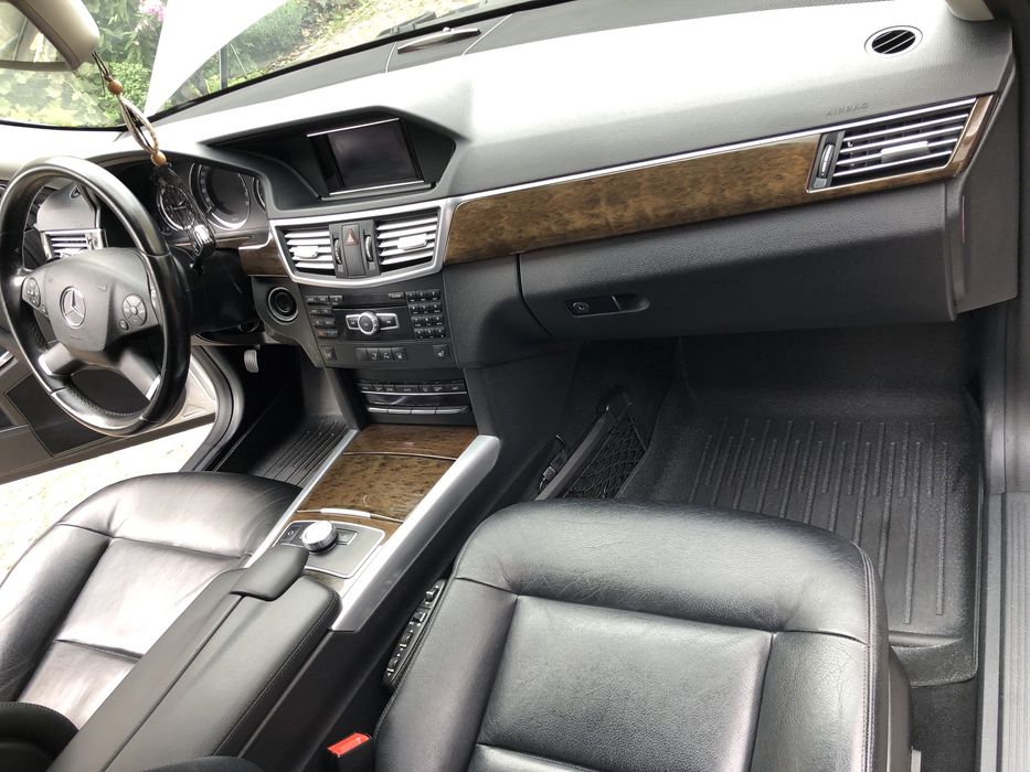 Merсedes Bensz 212 E-300 ,2012р дизель+гібрид!!